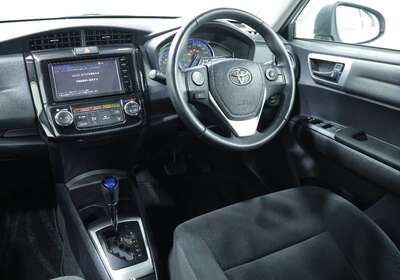 2015 TOYOTA COROLLA AXIO 1.5L HYBRID 5 SEATER