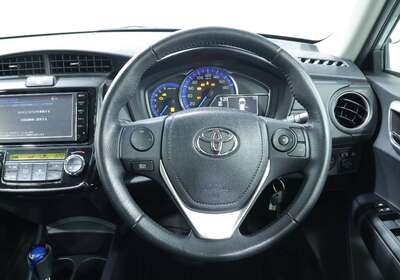 2015 TOYOTA COROLLA AXIO 1.5L HYBRID 5 SEATER