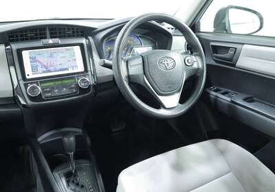 2013 TOYOTA COROLLA AXIO 1.5L HYBRID 5 SEATER