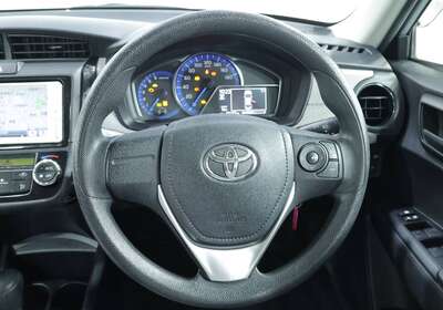 2013 TOYOTA COROLLA AXIO 1.5L HYBRID 5 SEATER