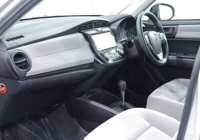 2013 TOYOTA COROLLA AXIO 1.5L HYBRID 5 SEATER