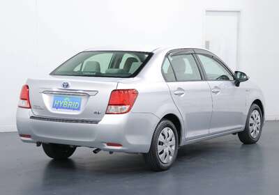 2013 TOYOTA COROLLA AXIO 1.5L HYBRID 5 SEATER