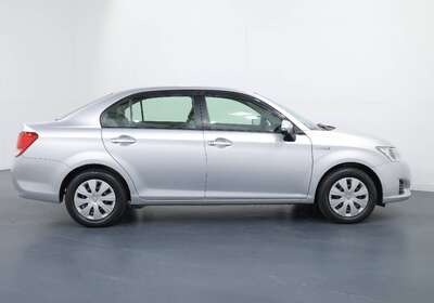 2013 TOYOTA COROLLA AXIO 1.5L HYBRID 5 SEATER