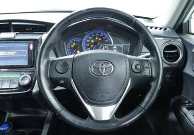 2014 TOYOTA COROLLA FIELDER 1.5L HYBRID 5 SEATER