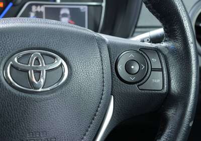 2014 TOYOTA COROLLA FIELDER 1.5L HYBRID 5 SEATER