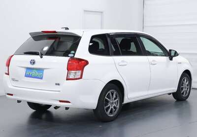 2014 TOYOTA COROLLA FIELDER 1.5L HYBRID 5 SEATER