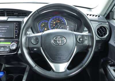 2013 TOYOTA COROLLA FIELDER 1.5L HYBRID 5 SEATER