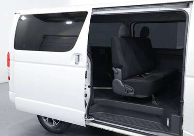 2017 TOYOTA HIACE SUPER GL 3.0L DIESEL 2WD 5 SEATER