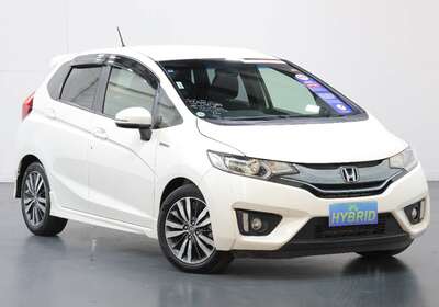 2014 HONDA FIT 1.5L HYBRID 5 SEATER