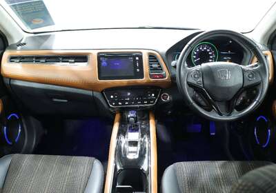 2014 HONDA VEZEL 1.5L HYBRID 5 SEATER