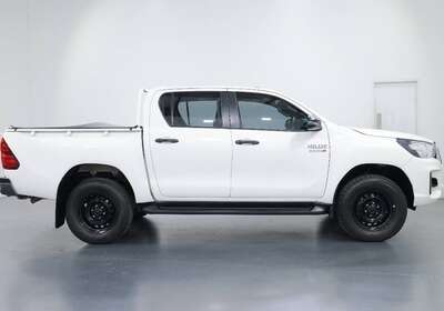 2019 TOYOTA HILUX SR HI-RIDER