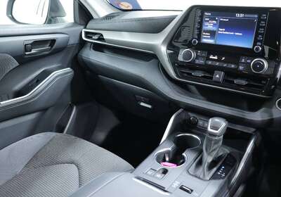 2022 TOYOTA KLUGER GX 2WD