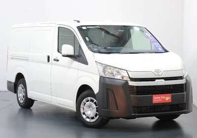 2022 TOYOTA HIACE LWB