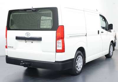 2019 TOYOTA HIACE LWB