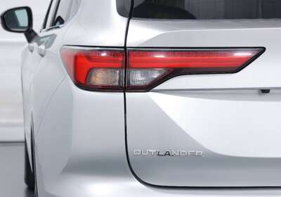 2022 MITSUBISHI OUTLANDER LS 7 SEAT (2WD)