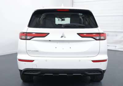 2023 MITSUBISHI OUTLANDER ES AWD