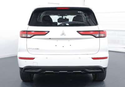 2023 MITSUBISHI OUTLANDER ES AWD