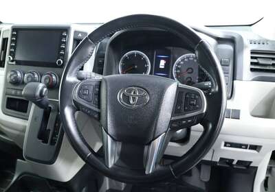 2022 TOYOTA HIACE LWB