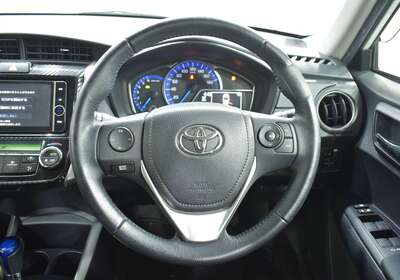 2013 TOYOTA COROLLA FIELDER 1.5L HYBRID 5 SEATER