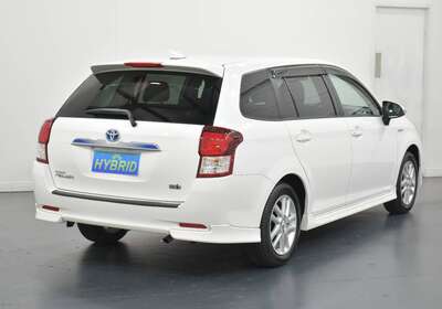 2013 TOYOTA COROLLA FIELDER 1.5L HYBRID 5 SEATER