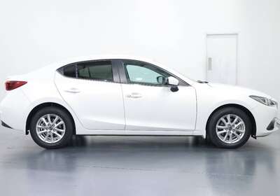 2015 MAZDA AXELA HYBRID 5 SEATER