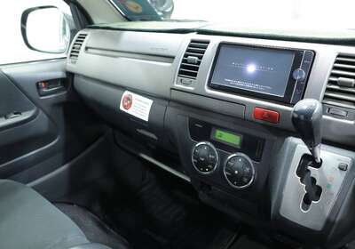 2013 TOYOTA HIACE REGIUS KDH201