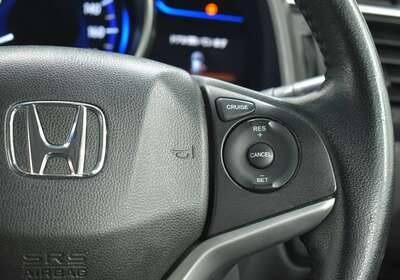 2014 HONDA FIT 1.5L HYBRID 5 SEATER