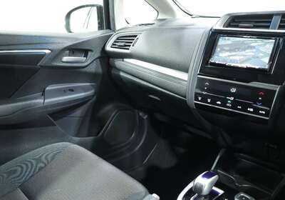 2014 HONDA FIT 1.5L HYBRID 5 SEATER