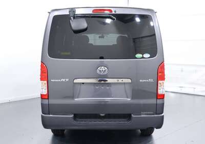 2015 TOYOTA HIACE 3.0L DIESEL 2WD 