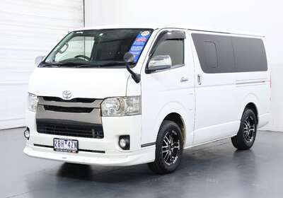 2017 TOYOTA HIACE 3.0L DIESEL 2WD 