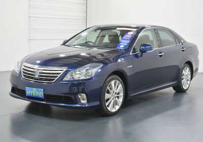 2012 TOYOTA CROWN 3.5L HYBRID 5 SEATER