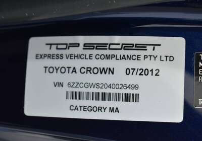 2012 TOYOTA CROWN 3.5L HYBRID 5 SEATER