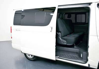 2014 TOYOTA HIACE REGIUS KDH201