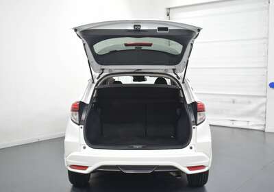 2014 HONDA VEZEL 1.5L HYBRID 5 SEATER