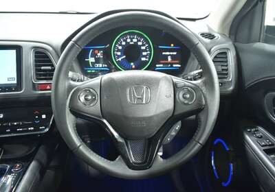 2014 HONDA VEZEL 1.5L HYBRID 5 SEATER