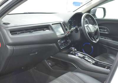 2014 HONDA VEZEL 1.5L HYBRID 5 SEATER