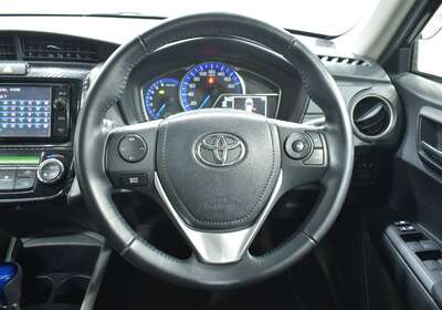 2014 TOYOTA COROLLA FIELDER 1.5L HYBRID 5 SEATER