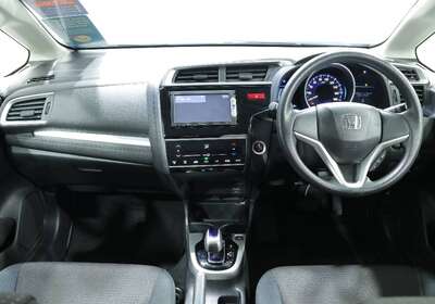 2015 HONDA FIT 1.5L HYBRID 5 SEATER