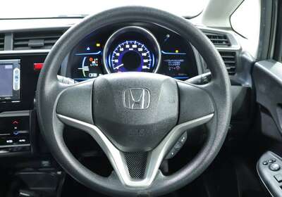 2015 HONDA FIT 1.5L HYBRID 5 SEATER