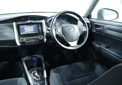 2014 TOYOTA COROLLA FIELDER 1.5L HYBRID 5 SEATER