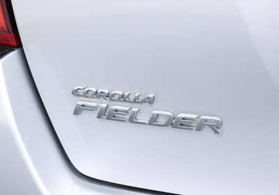 2014 TOYOTA COROLLA FIELDER 1.5L HYBRID 5 SEATER