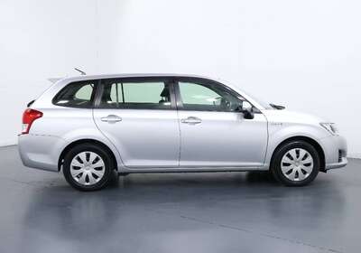 2014 TOYOTA COROLLA FIELDER 1.5L HYBRID 5 SEATER