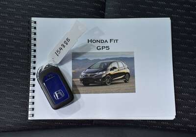 2014 HONDA FIT 1.5L HYBRID 5 SEATER