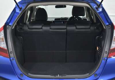 2014 HONDA FIT 1.5L HYBRID 5 SEATER