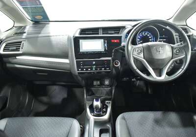 2014 HONDA FIT 1.5L HYBRID 5 SEATER