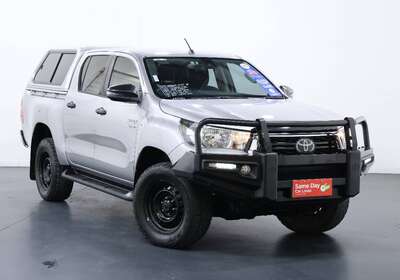 2019 TOYOTA HILUX SR (4X4)