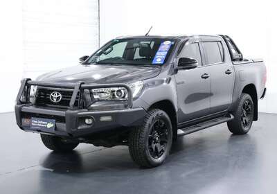 2019 TOYOTA HILUX ROGUE (4X4)