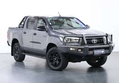 2019 TOYOTA HILUX ROGUE (4X4)