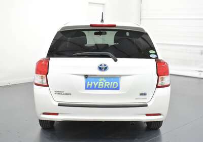 2013 TOYOTA COROLLA FIELDER 1.5L HYBRID 5 SEATER