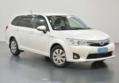 2013 TOYOTA COROLLA FIELDER 1.5L HYBRID 5 SEATER